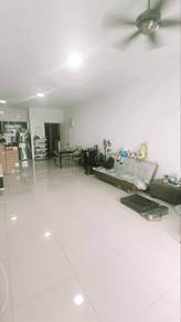 Condominium For Sale in Nusa Heights