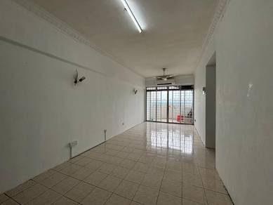 Apartment For Sale in Vista Seri Putra Apartments