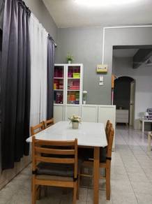 Room in Butterworth, PNG