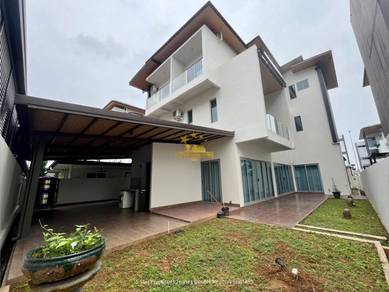 Bungalow House For Sale in Kuching,SWK