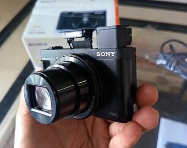 Sony HX99 CYBERSHOT compact digital camera