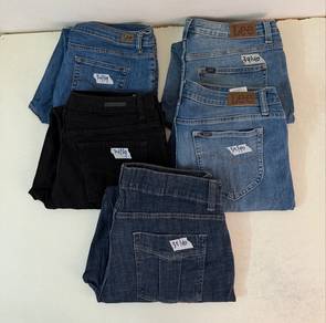 Lee Jeans Women Combo…..