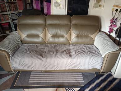 Satu unit kerusi sofa untuk dijual