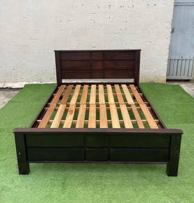 YE56AS Katil Queen Kayu Solid Wood Bed Frame