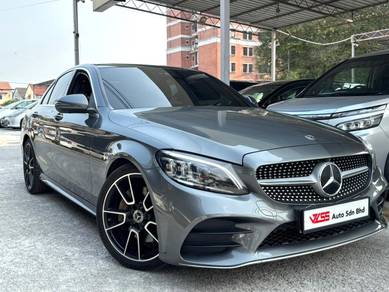 Mercedes Benz C300 300 AMG LINE in Seri Kembangan, SGR