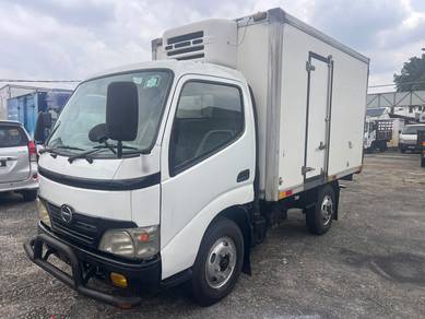 Hino 1tan 10kaki icebox 2010