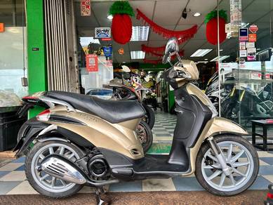Vespa LT 150