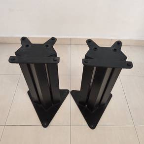 Speakers stand 