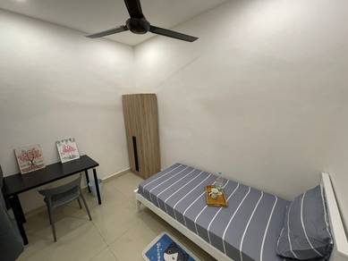 Room in Mutiara Damansara, SGR