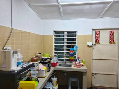 Townhouse For Sale in Seri Kembangan,SGR