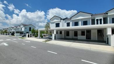 Townhouse For Sale in Batu Kawan,PNG