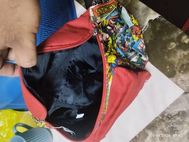 Bag pinggang Marvel