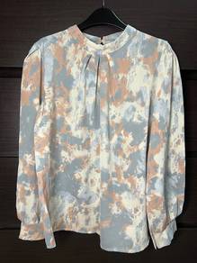 Women’s Abstract Print Long Sleeve Blouse