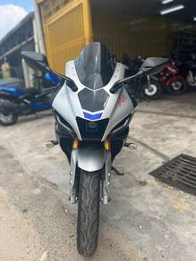 Yamaha R15