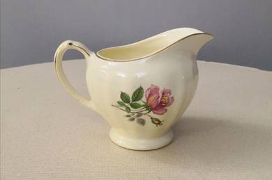 J&G Meakin England creamer jar
