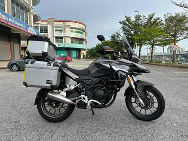 Benelli TRK 251 SE