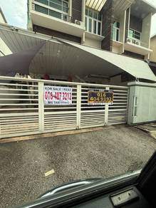 Semi-Detached House For Sale in Gelugor,PNG