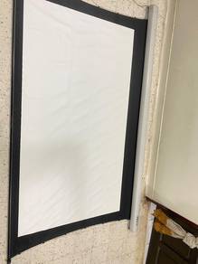 projector screen elektrik condition 9/10