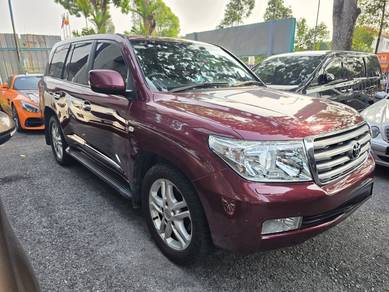 Toyota Land Cruiser V8 in Shah Alam, SGR