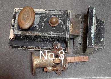 Antique lock 3