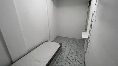 Room in Petaling Jaya, SGR