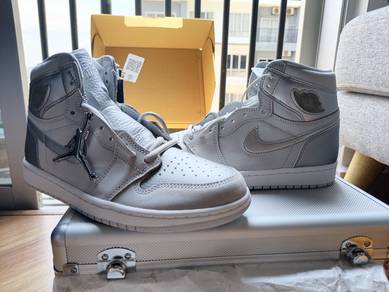 2 Pasang Air Jordan 1 COJP Suitcase