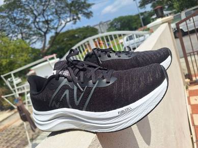 New Balance FuelCell Running shoes 9UK Puchong