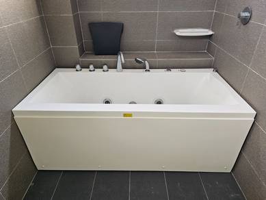 Jacuzzi bathtub