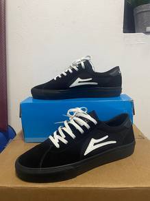 LAKAI FLACO ll