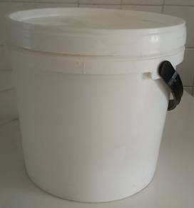 3L pail with lid and handle