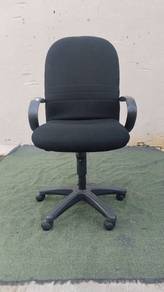 YE43Q1 Kerusi Beroda Pejabat Mid Back Office Chair