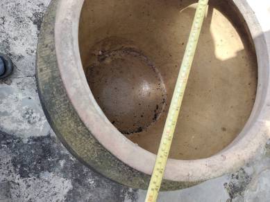 Antique pot 