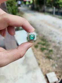 cincin zamrud