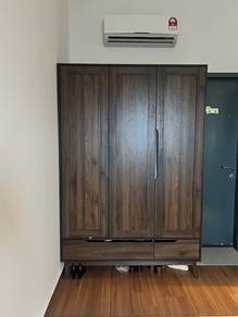 Full size wardrobe