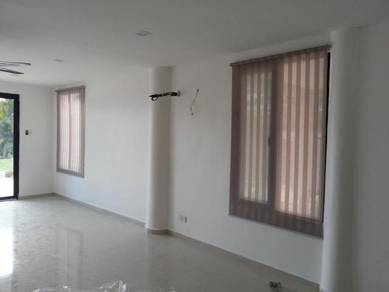 Sunscreen Roller Blinds