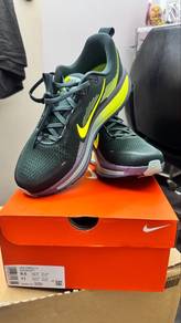 Nike Vomero 18 running shoe