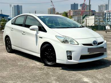 Toyota Prius (HYBRID) in Kuchai Lama, KUL