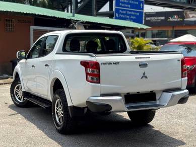 Mitsubishi Triton VGT A/T in Mid Valley City, KUL