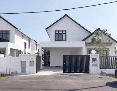 Bungalow House For Sale in Bemban,MLK