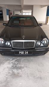 Mercedes Benz 280SE in Bukit Beruntung, SGR