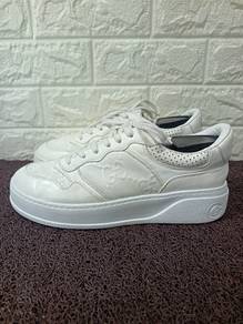 Uk7 Gucci GG Embossed Sneakers