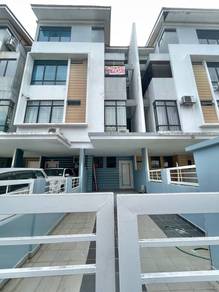 Townhouse For Sale in Puchong,SGR