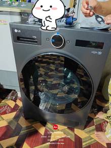 washer dryer LG  2 in 1 (15/8kg)
