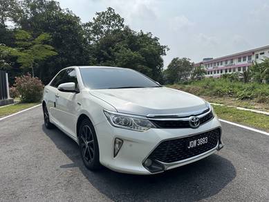 Toyota Camry HYBRID in Muar, JHR
