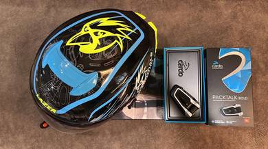 Cardo Packtalk Bold + Lazer Helmet Cardinal Racing