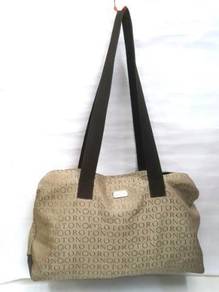 Oroton Signature O overnight bag