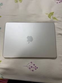 Apple MacBook Neo 99% New + FREE UGreen Hub & Bag