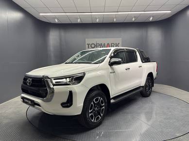 2025 Toyota Hilux V