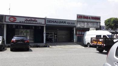 Warehouse / Factory For Sale in Glenmarie,SGR