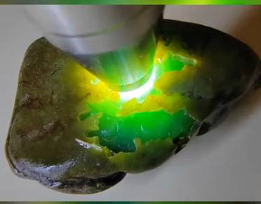 Icy Fruit Green Burma Jadeite Jade Rough Stone